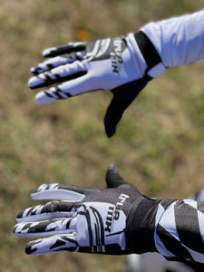 2024 TrueMX TRILOGY glove - SKULL (LEFTOVER)