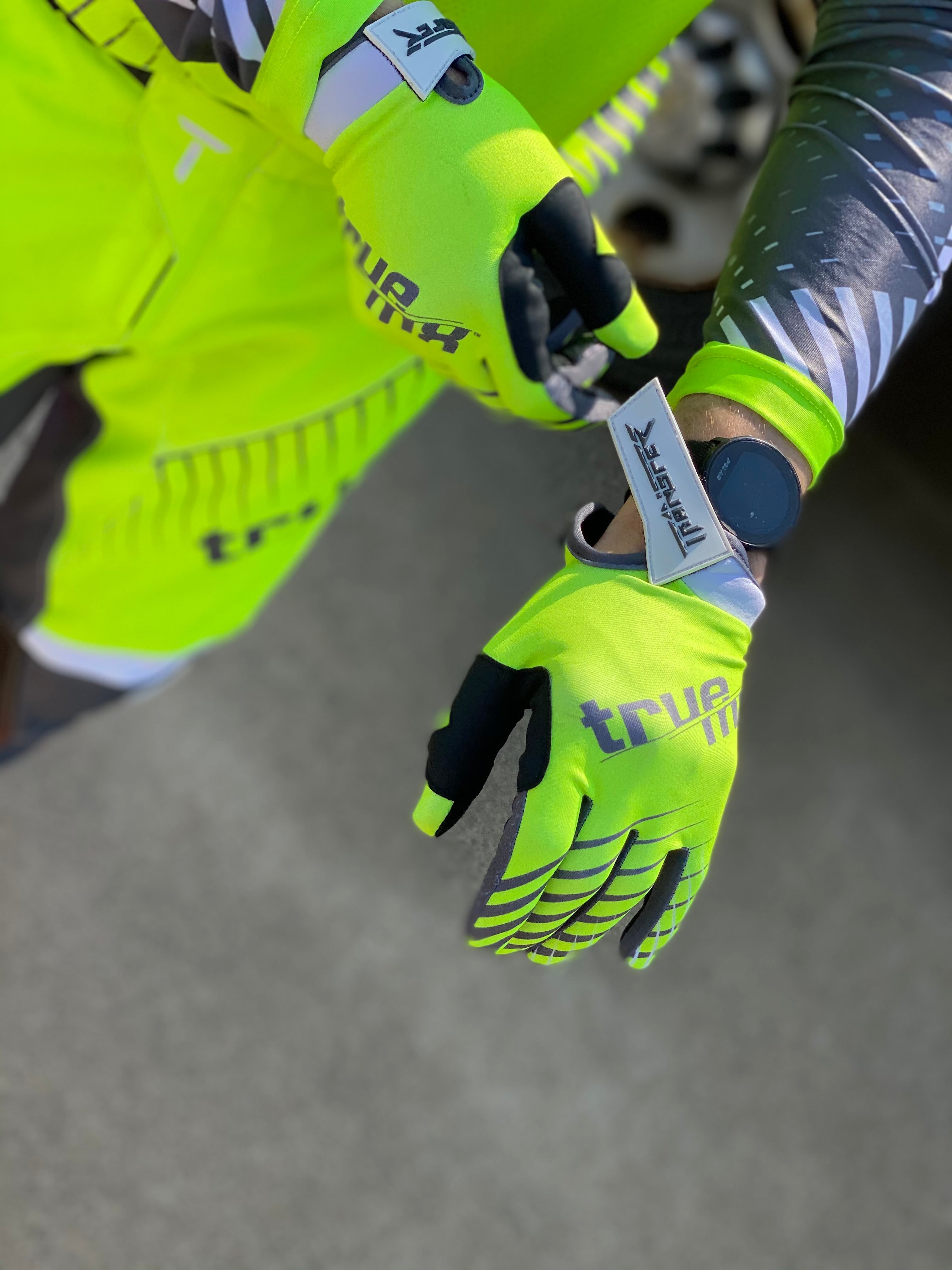 2022 TrueMX Transfer Gloves - FLO/CHARCOAL [CLOSEOUT]
