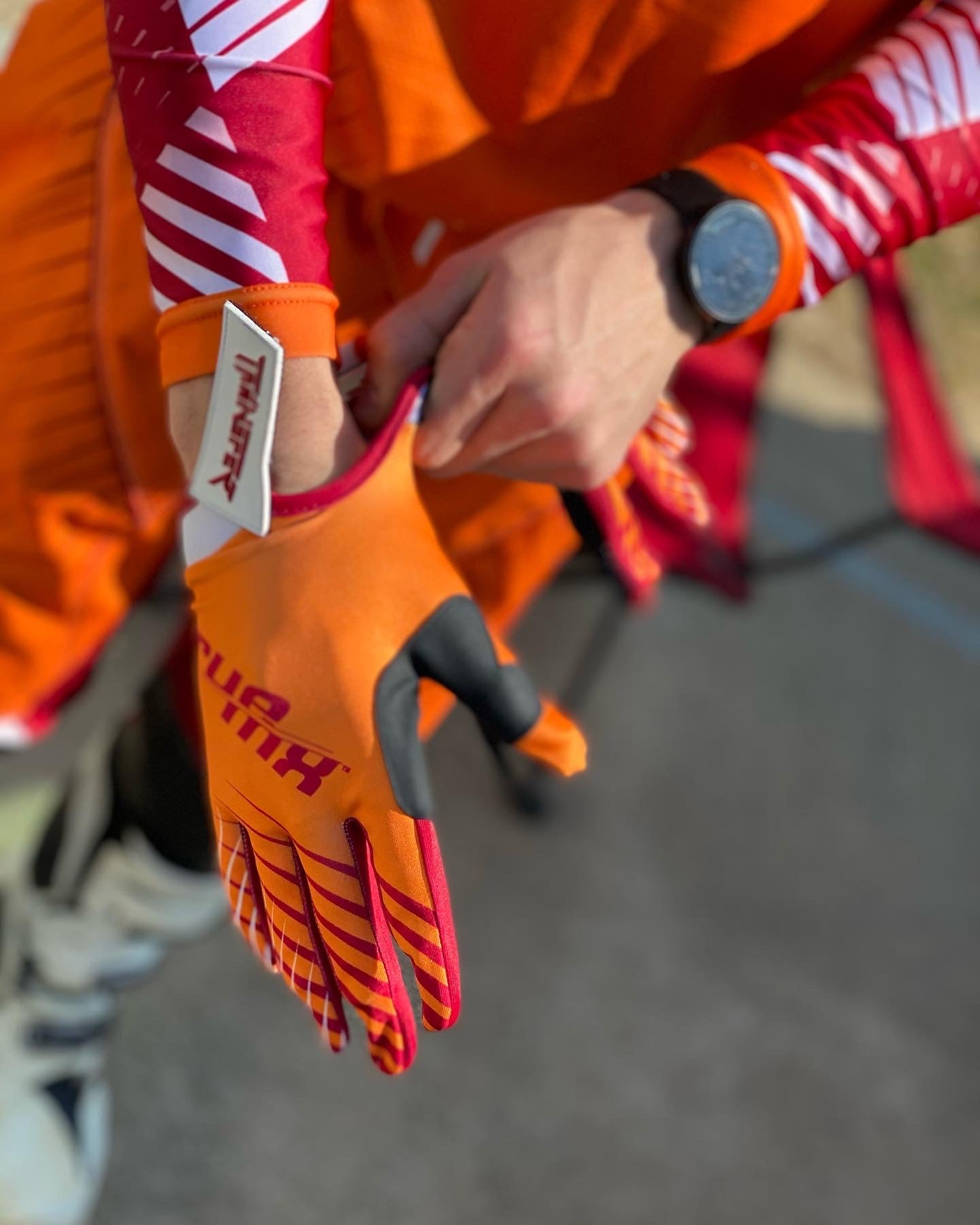 2022 TrueMX Transfer Gloves - ORANGE/RED [CLOSEOUT]